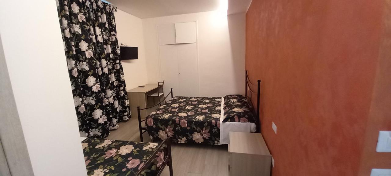 Albano Station Rooms Pavona Exterior foto