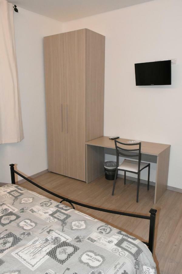 Albano Station Rooms Pavona Exterior foto
